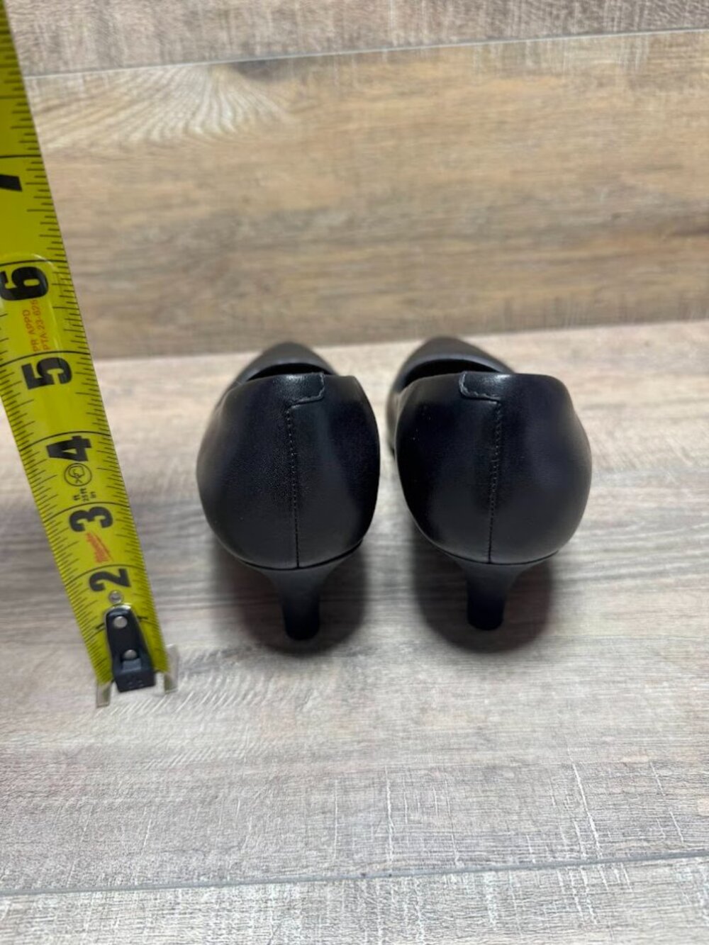 Clarks Linvale Jerica Black Leather Pumps Women's Size 7.5 - Picture 3 of 8